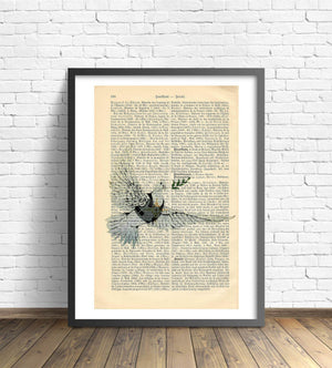 Vintage Buchseite Bedruckt mit Friedenstaube von BANKSY | Architektur Readable Art