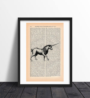 Alte Buchseite Kunstvoll mit Einem Einhorn Bedruckt | Readable Art